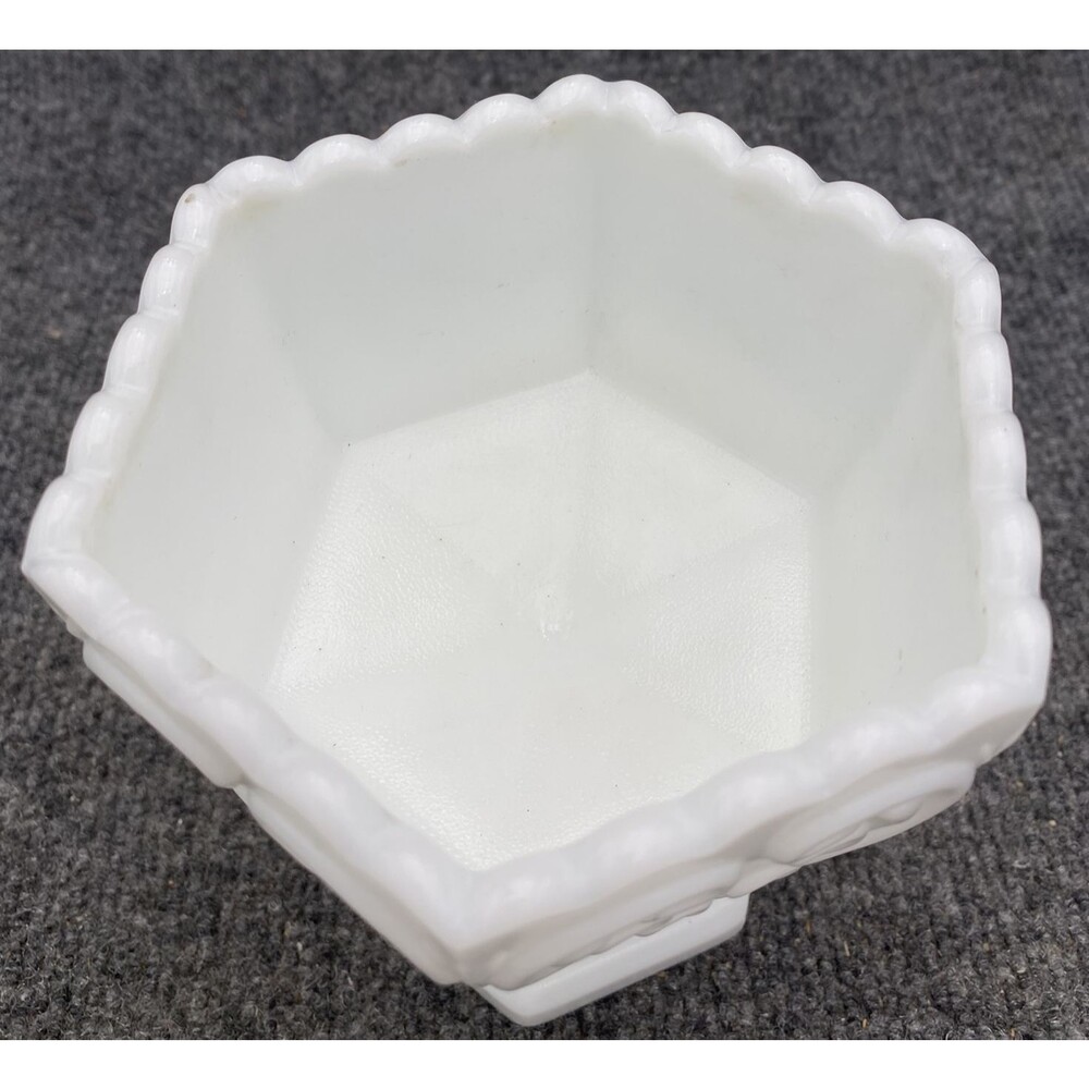 Vintage Westmoreland White Milk Glass Scroll Hexagonal Pedestal Candy Dish Bowl - Picture 5 of 9